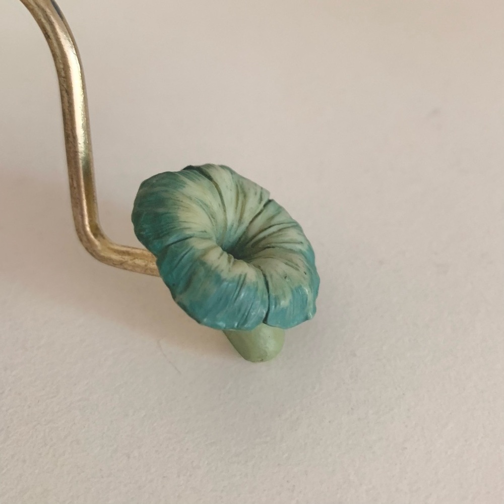 Flower hook - Picture 2 of 12